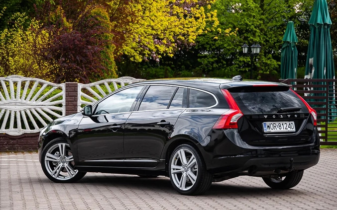 Volvo V60 cena 36900 przebieg: 270000, rok produkcji 2011 z Żychlin małe 742